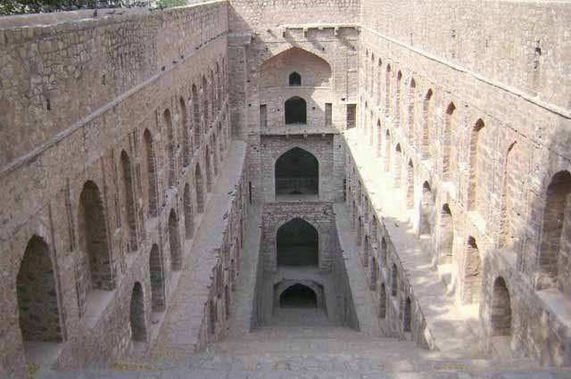 Agrasen Ki Baolii - Famous Haunted Place Located at Delhi in India