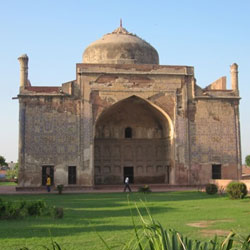 Chini-Ka-Roza in Agra