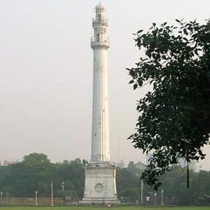 Shaheed Minar in Kolkata
