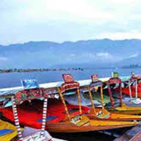 Srinagar 2 Package For 4 Days With Day Excursion To Gulmarg And Pahalgam