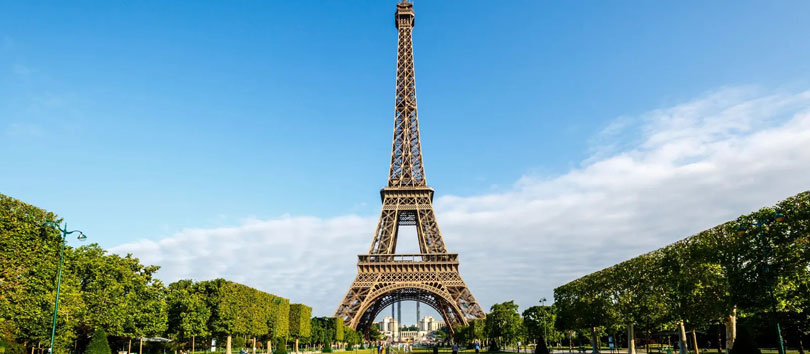 Top Tourist Places To Visit in Paris
